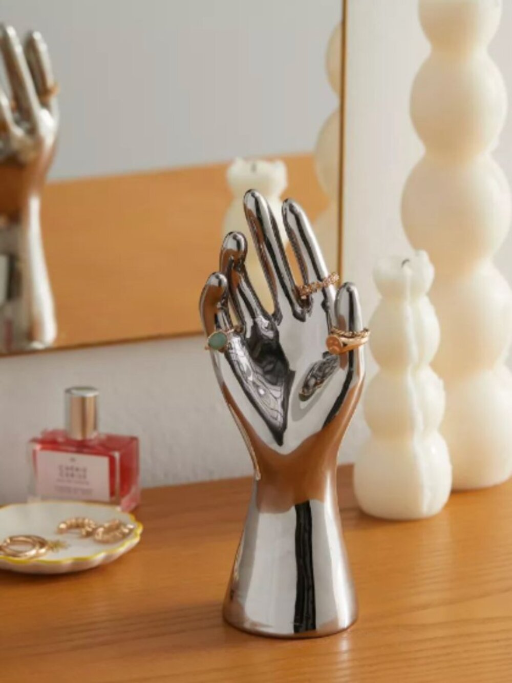 Cleo Ring Holder